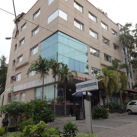 Minerva Grand Banjara Hotel Hyderabad Eksteriør billede